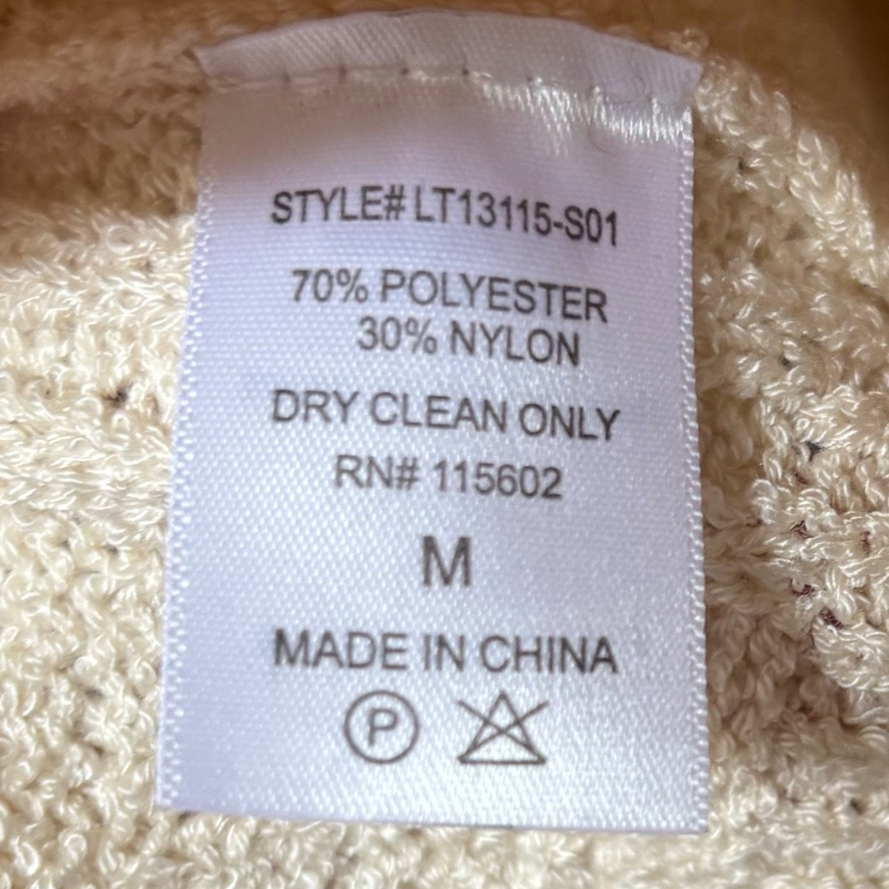Lush Keyhole V-Neck Knit Sweater in Cream - Picture 6 of 7